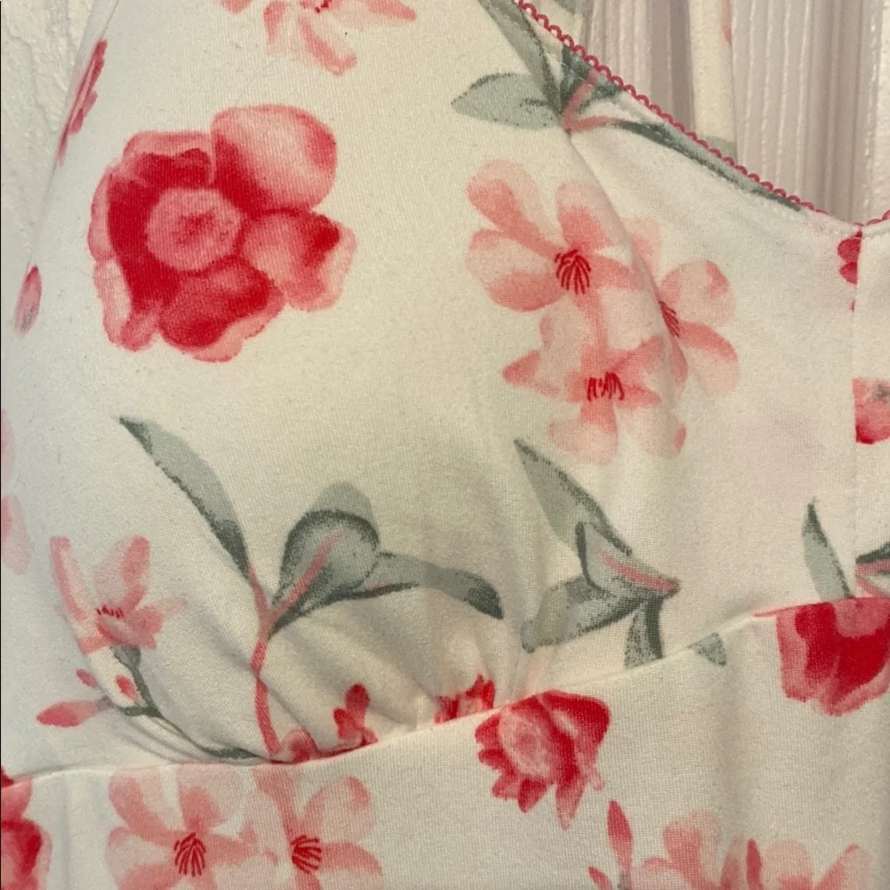 La Vie En Rose Floral Print Women's Nightgown - Picture 9 of 10